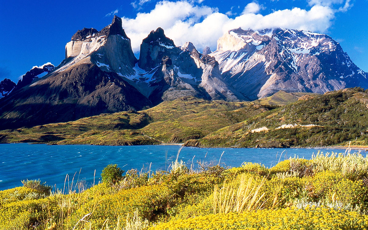 Explora la majestuosidad de la Patagonia: Trekking de 5 días en el Parque Nacional Torres del Paine, Argentina
